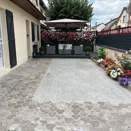 Chambre Privee Pour 4 Personnes En Banlieue Parisienne A Bondy Exterior photo