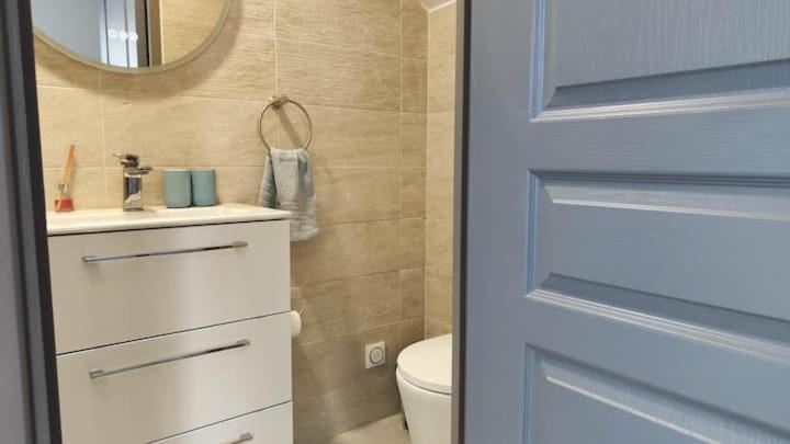 Chambre Privee Pour 4 Personnes En Banlieue Parisienne A Bondy Exterior photo